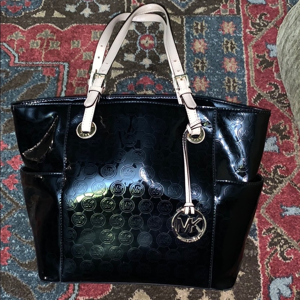 Michael Kors Jet Set Signature Tote Black Patent